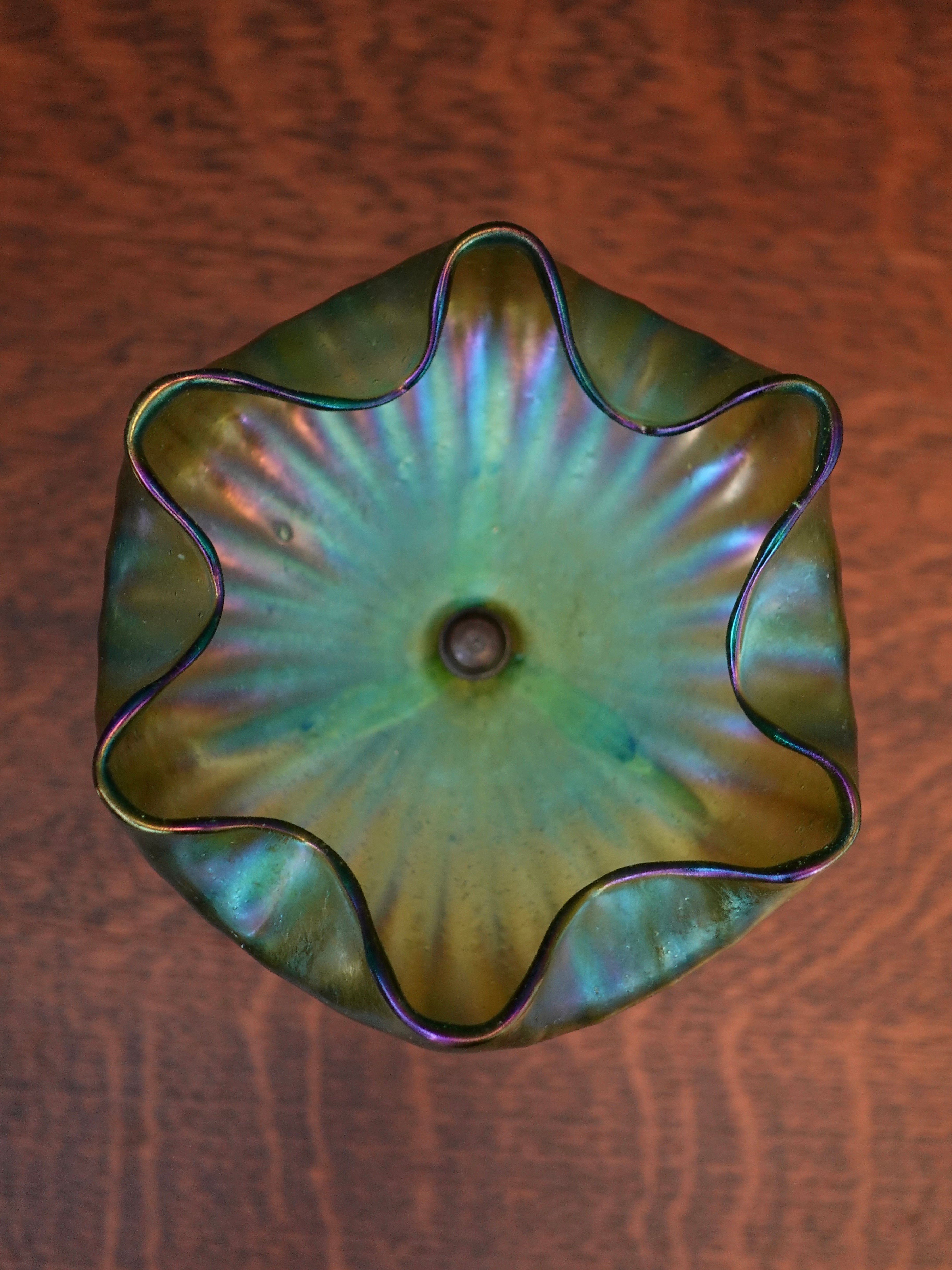 Loetz Style Bowl With Stork Base